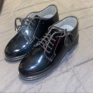 Black Lightweight Oxfords